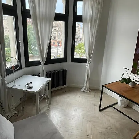 Art Dubois Apartment